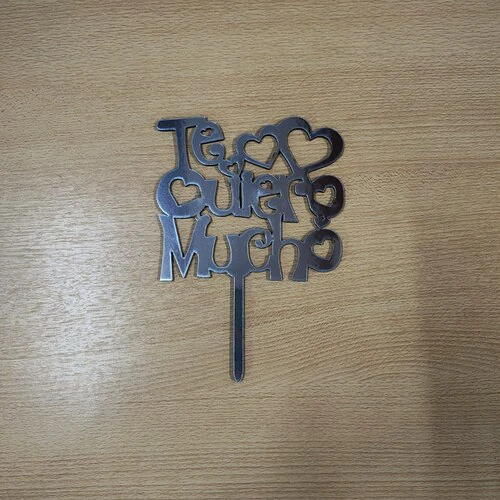 ADORNO TE QUIERO MUCHO COLOR PLATA CROMO